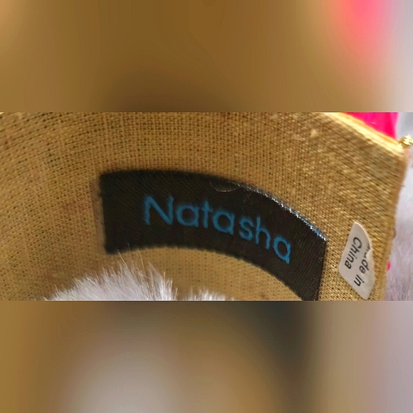 New unused beaded fuchsia bracelet cuff. - Picture 5 of 6